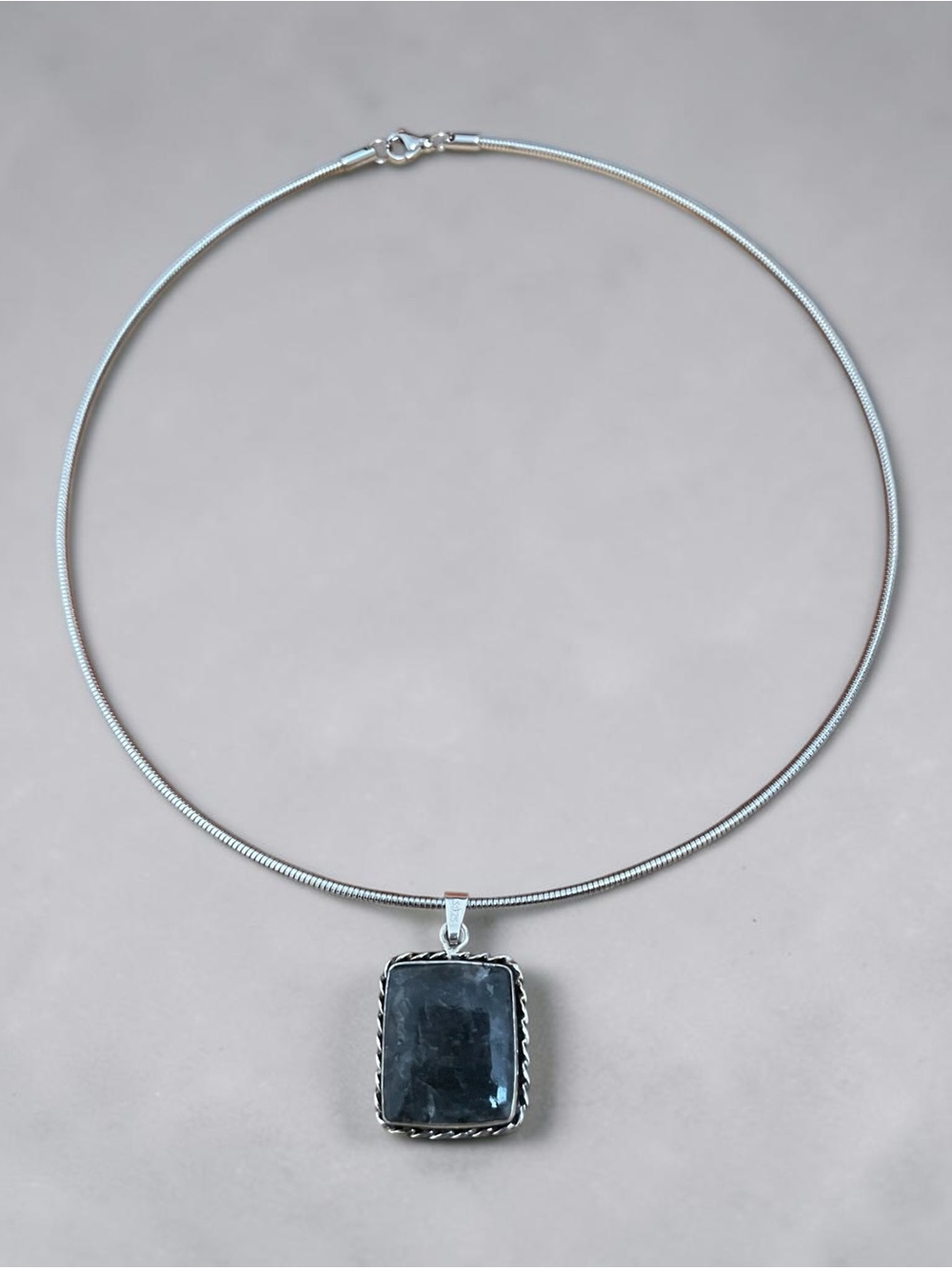 Black Labradorite Silver Plated Pendant on Stainless Steel Omega Chain Boho NWOT